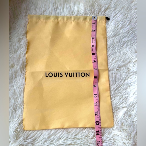 Louis Vuitton Handbags - Louis Vuitton drawstring Dustbag